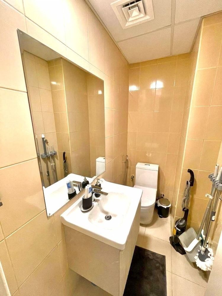 Cozy 2 bedroom near metro in JLT