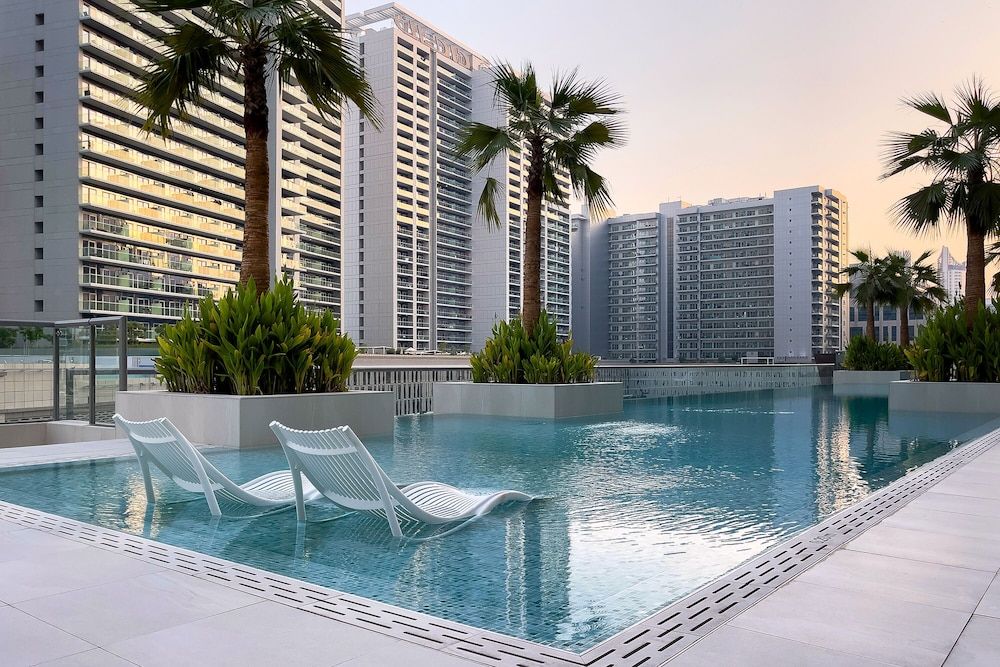 Luxe 3BR with Burj Khalifa view