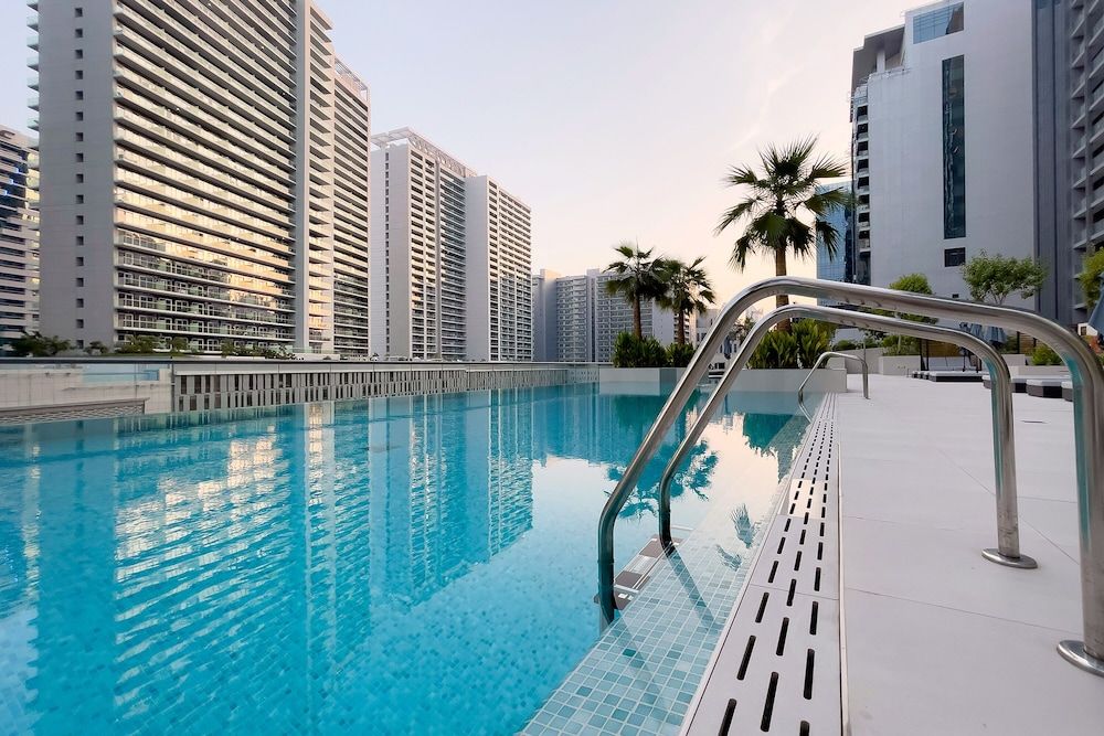 Luxe 3BR with Burj Khalifa view
