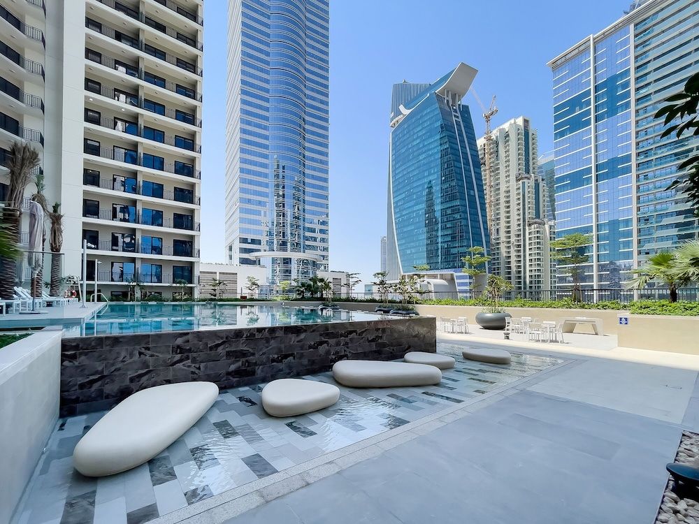 Zada Tower 1BR with Dubai Canal view