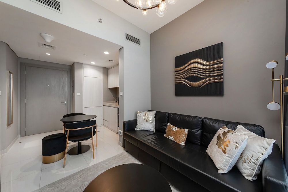 Zada Tower 1BR with Dubai Canal view