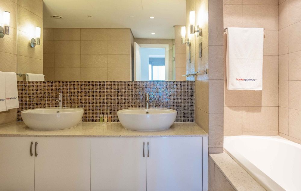Spacious 2BR Marina Residence 4