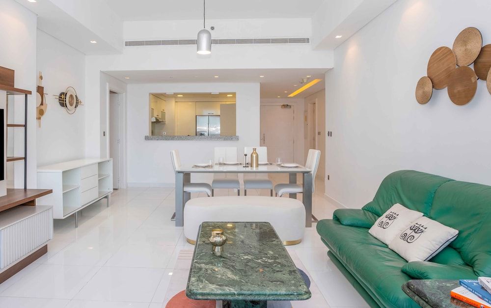 Spacious 2BR Marina Residence 4