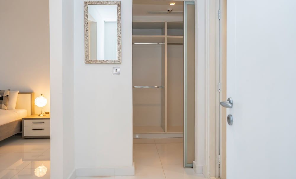 Spacious 2BR Marina Residence 4