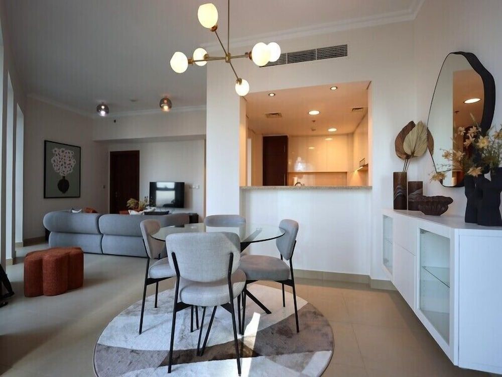 Elegant 1BR Oasis Burj Vista