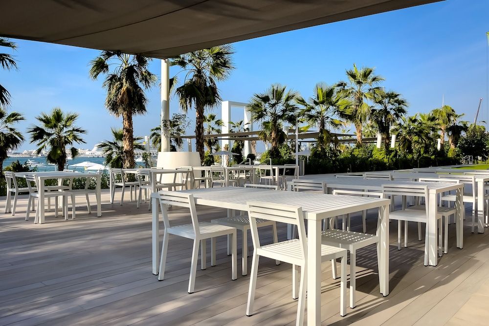 Exclusive 2BR at La Vie with sea view