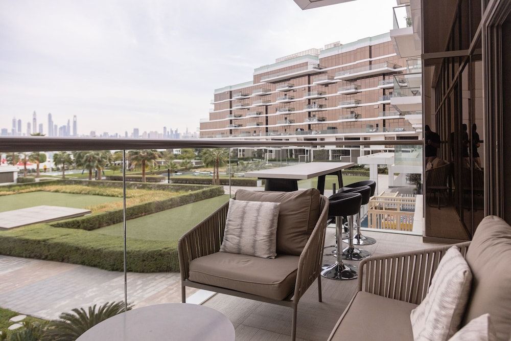 Palm Perfection 3BR with Private Beach