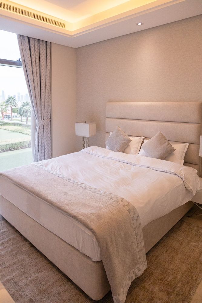 Palm Perfection 3BR with Private Beach