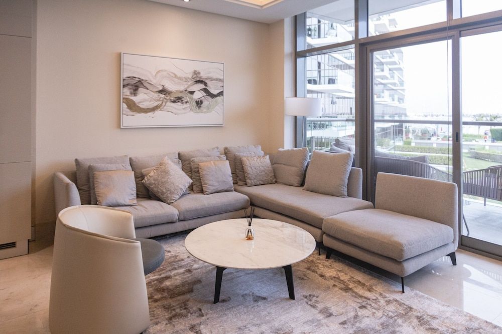 Palm Perfection 3BR with Private Beach