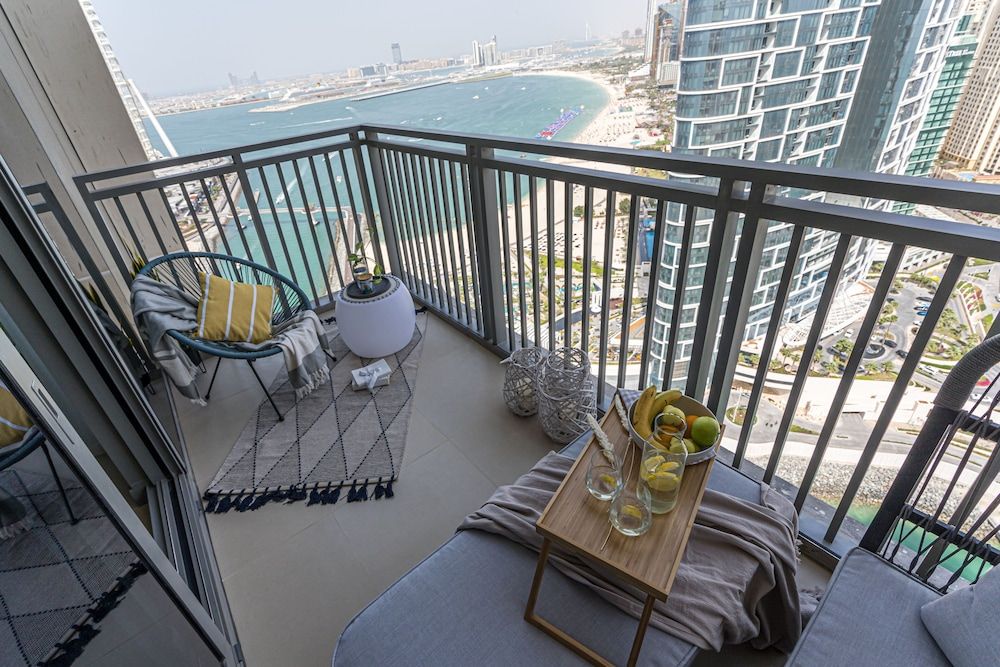 HiGuests -  Emaar 5242 Tower