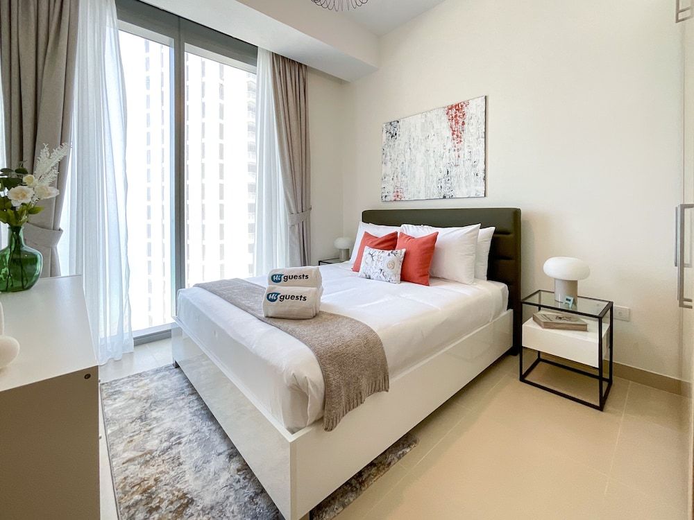 HiGuests -  Emaar 5242 Tower