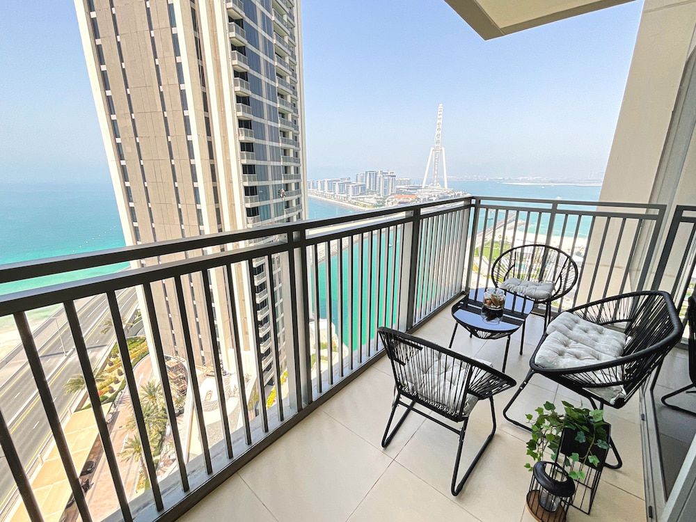 HiGuests -  Emaar 5242 Tower