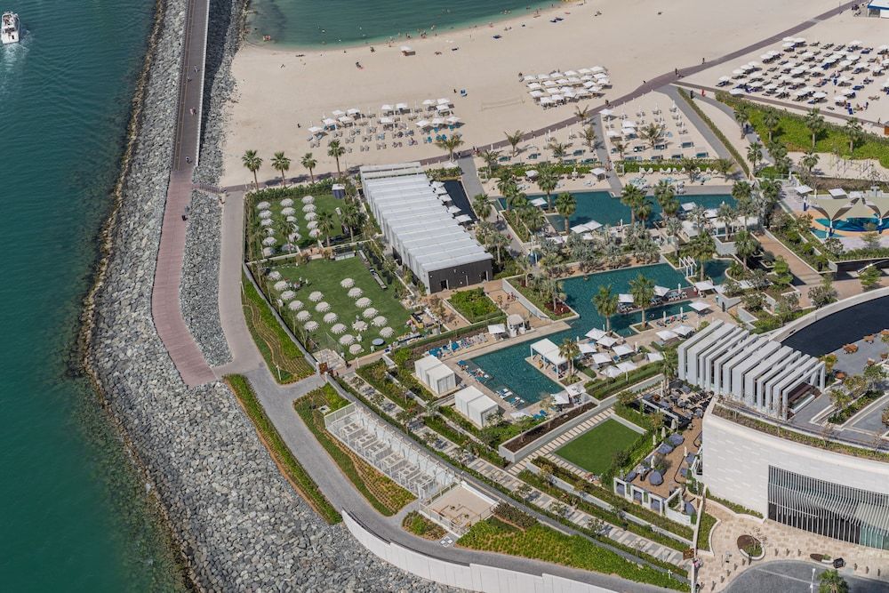 HiGuests -  Emaar 5242 Tower