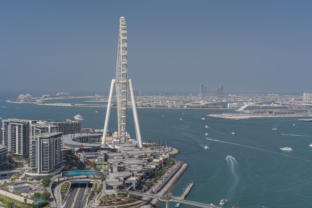 HiGuests -  Emaar 5242 Tower