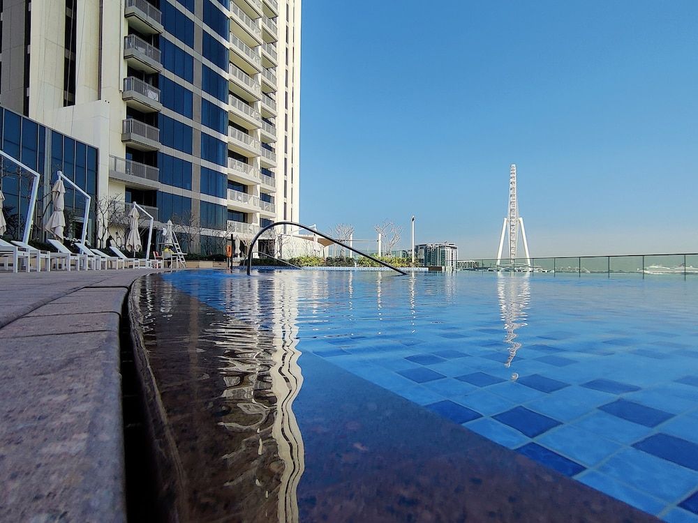HiGuests -  Emaar 5242 Tower