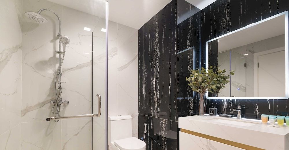 LUX  The JBR Premium Sea View Suite