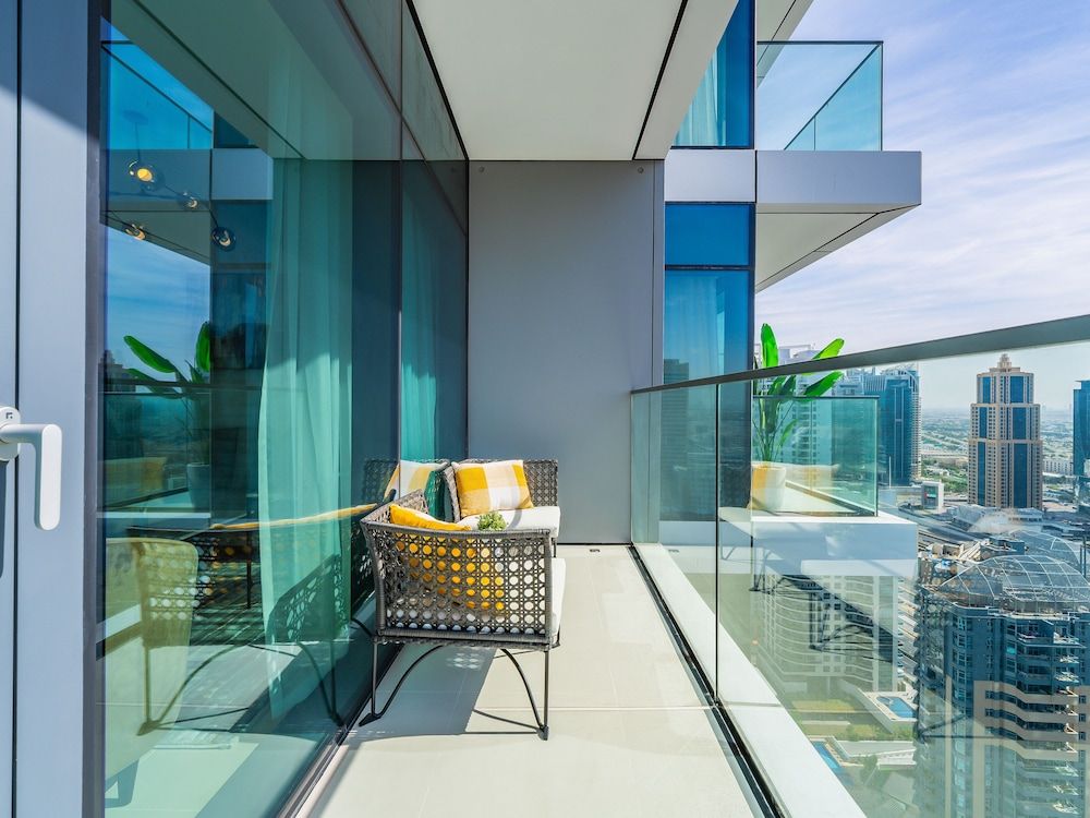 Hidden Gem Waterfront With Harbor View