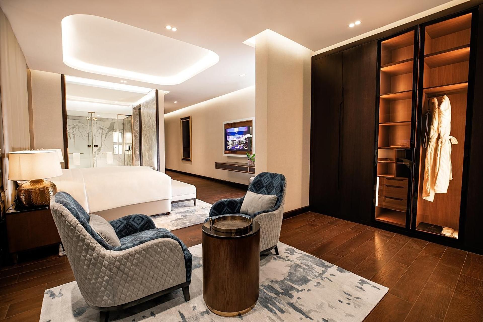 The Biltmore Royal Villa, 5 Bedroom, with Private Pool, Private Cinema and Butler Service