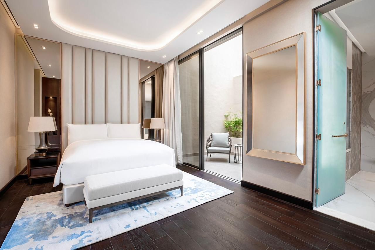The Luxe Villa, 3 Bedroom, with Private Pool, Private Cinema and Butler Service