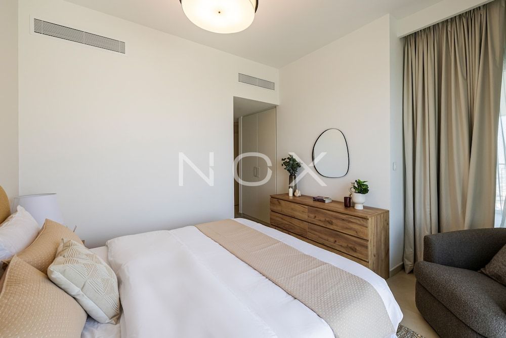 3BR High Floor Downtown Views 2- T1