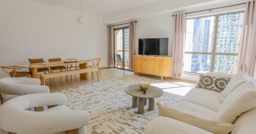 Modern 2BR with Amazing Marina View