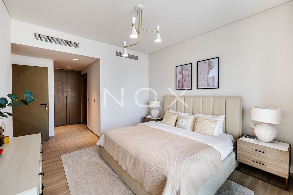 Luxury 2BR Palace Residence
