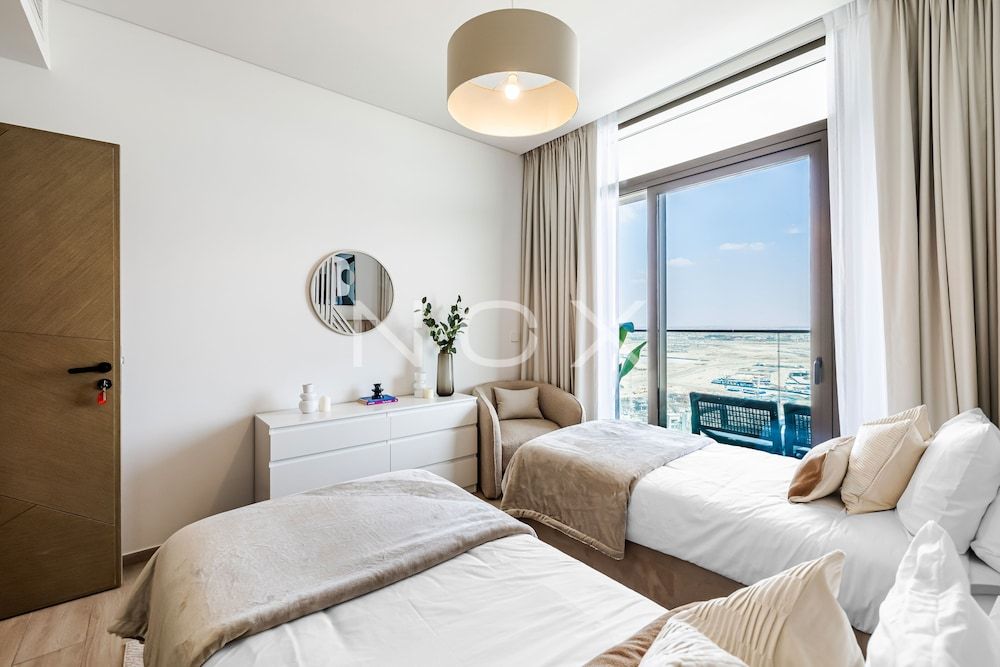 Luxury 2BR Palace Residence