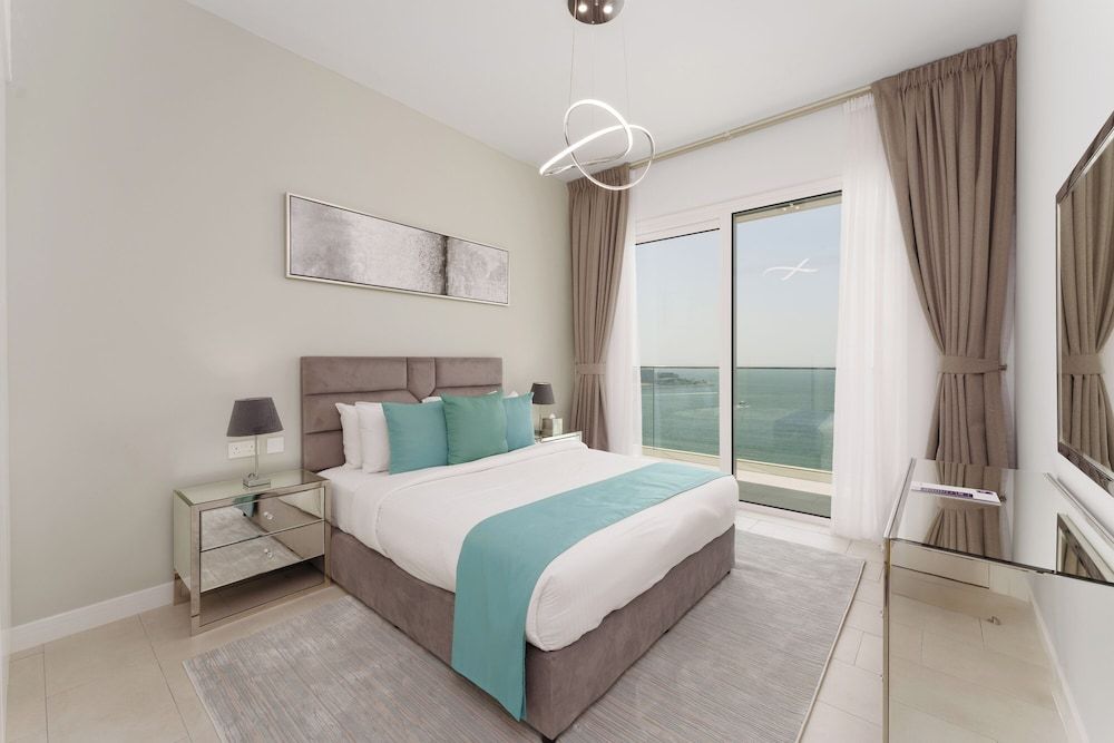 Maison Privee - Seaside JBR Living w/ Open Sea & Bluewaters Views Comfort Apartment, 3 Bedrooms, Sea View 4