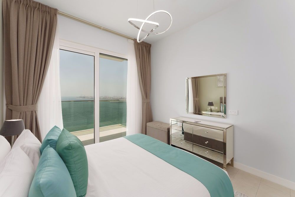 Maison Privee - Seaside JBR Living w/ Open Sea & Bluewaters Views Comfort Apartment, 3 Bedrooms, Sea View 8