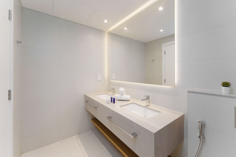 Maison Privee - Seaside JBR Living w/ Open Sea & Bluewaters Views Comfort Apartment, 3 Bedrooms, Sea View 14