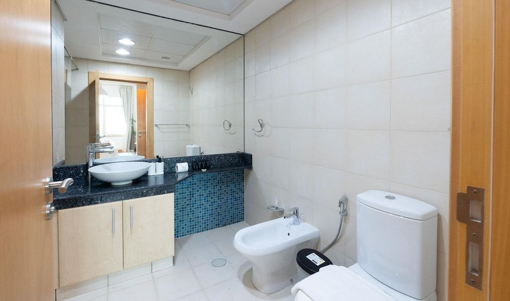 Amazing 1BR at the Palm w Beach Pool Access