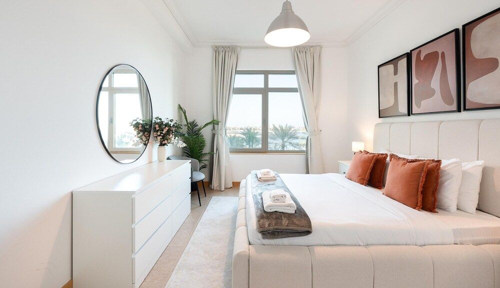 Amazing 1BR at the Palm w Beach Pool Access