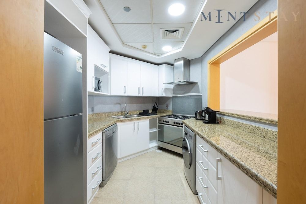 Amazing 1BR at the Palm w Beach Pool Access