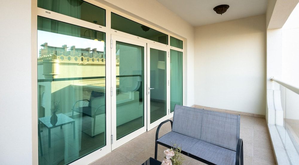 Amazing 1BR at the Palm w Beach Pool Access