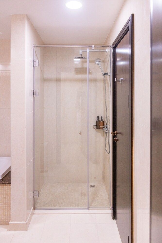 Lux 5BR Townhouse in Balqise Residence