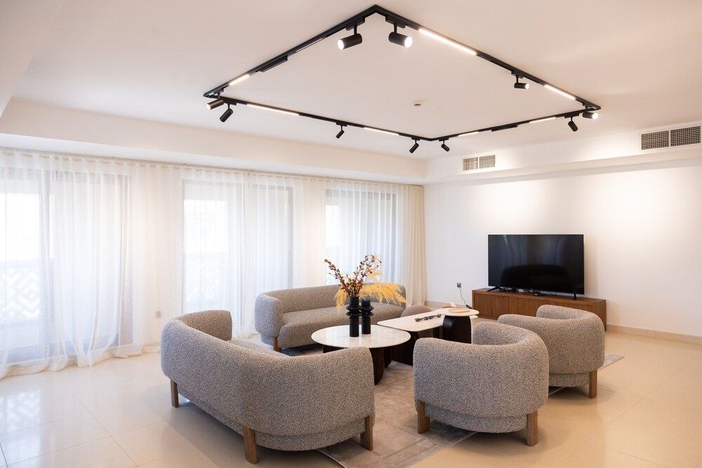 Lux 5BR Townhouse in Balqise Residence