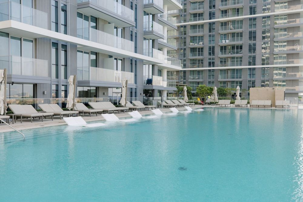 3BD Haven with Sweeping Water Views