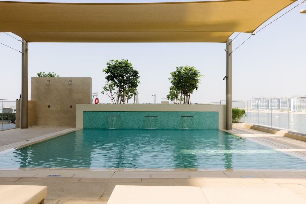3BD Haven with Sweeping Water Views
