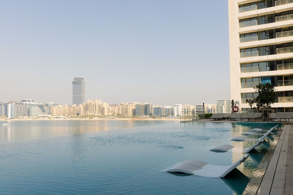 3BD Haven with Sweeping Water Views