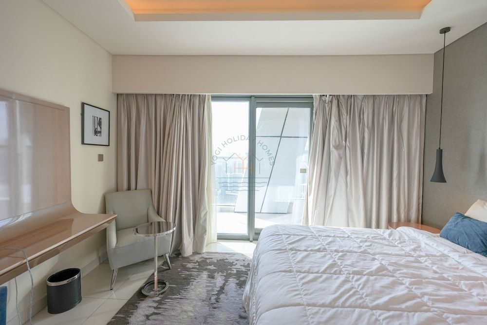 Yogi - Amazing 2BR Apt With Burj Khalifa Views