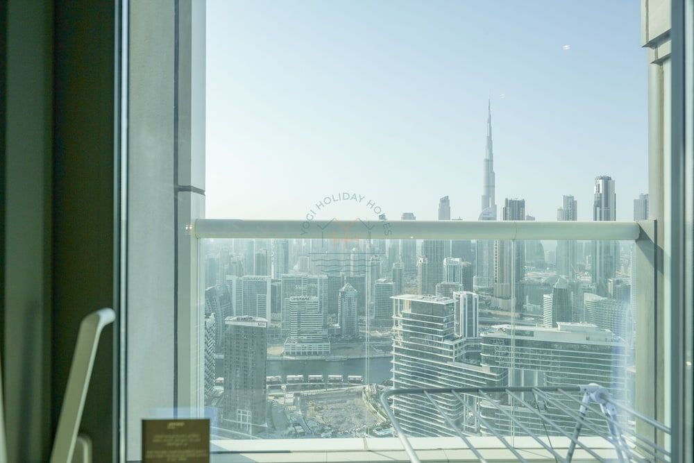 Yogi - Amazing 2BR Apt With Burj Khalifa Views