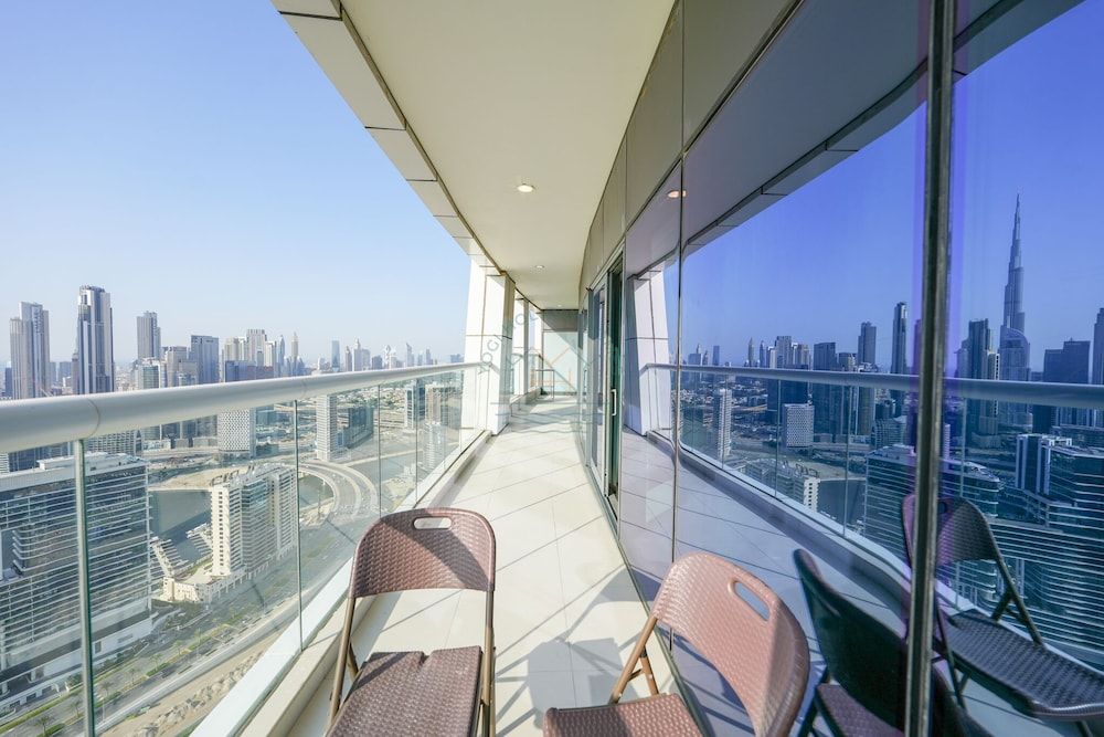 Yogi - Amazing 2BR Apt With Burj Khalifa Views