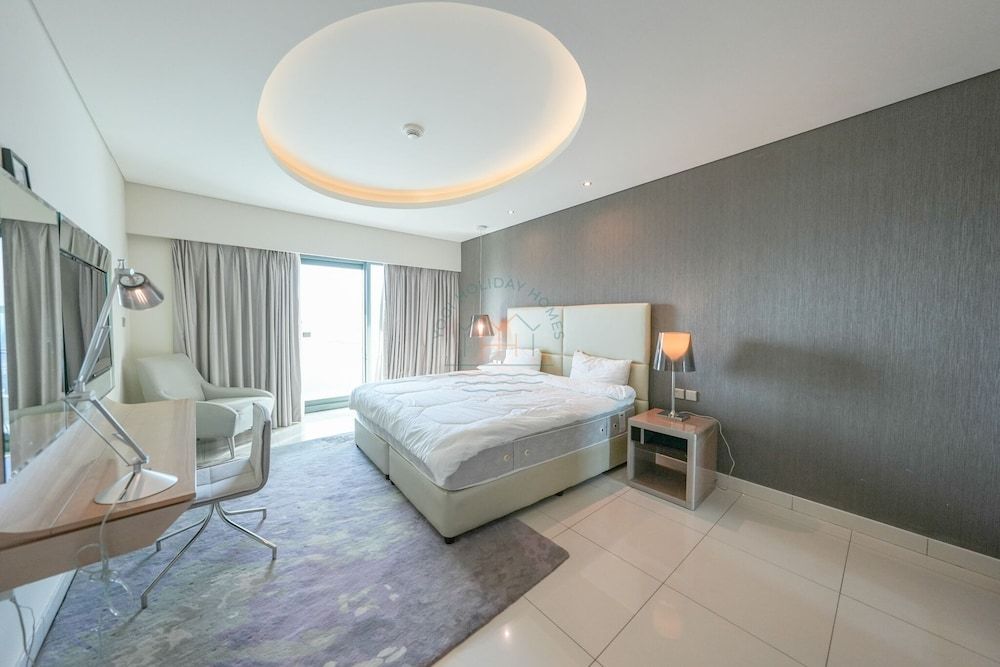 Yogi - Amazing 2BR Apt With Burj Khalifa Views