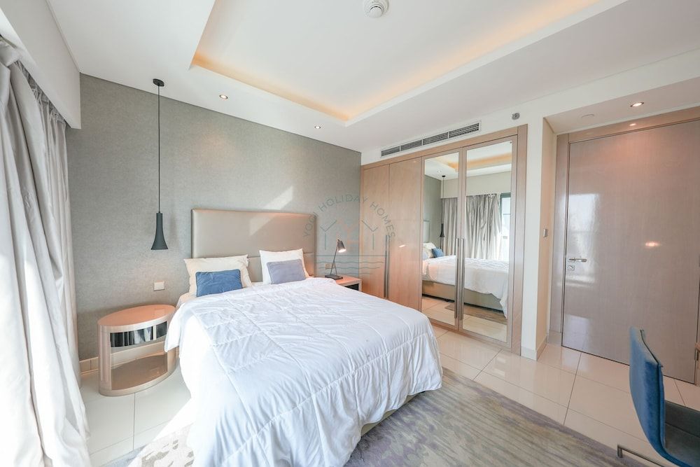 Yogi - Amazing 2BR Apt With Burj Khalifa Views