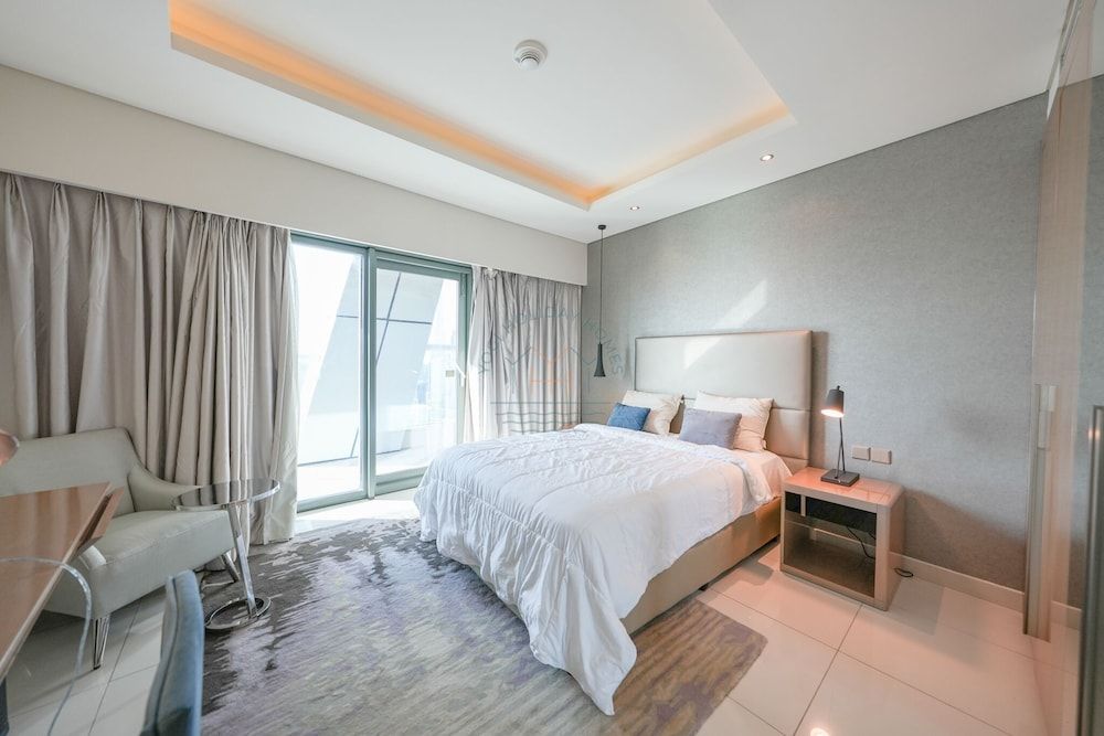 Yogi - Amazing 2BR Apt With Burj Khalifa Views
