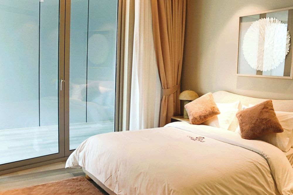 Deluxe Apartment, City View