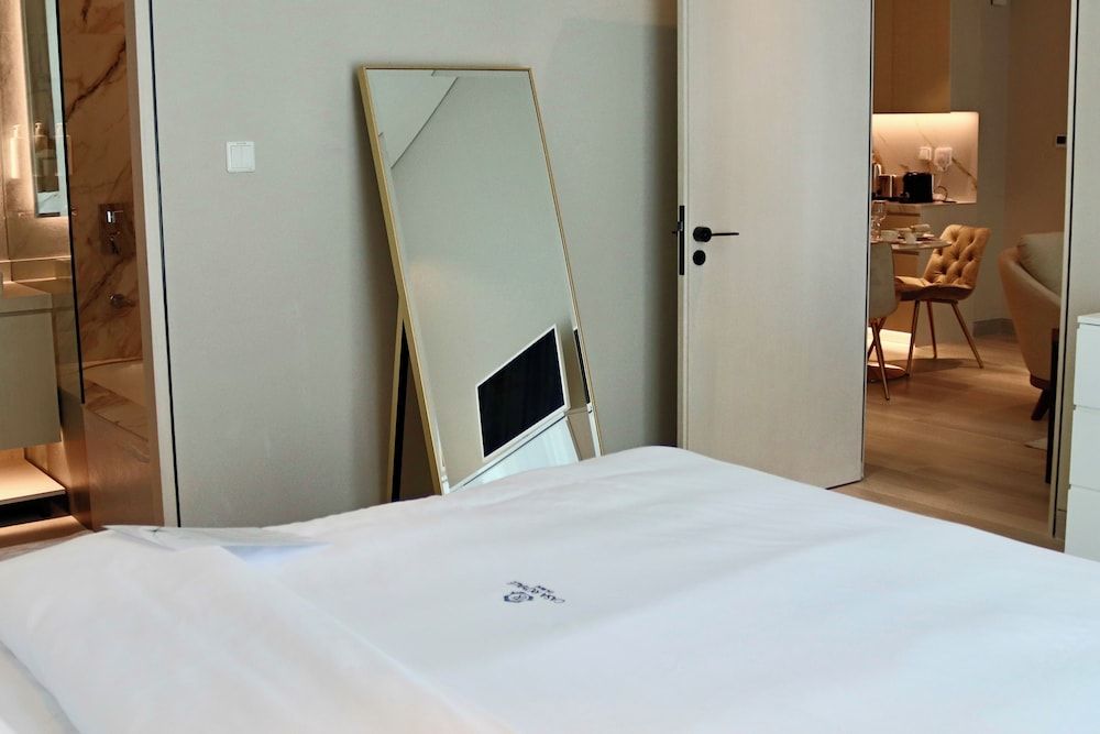 Signature Apartment