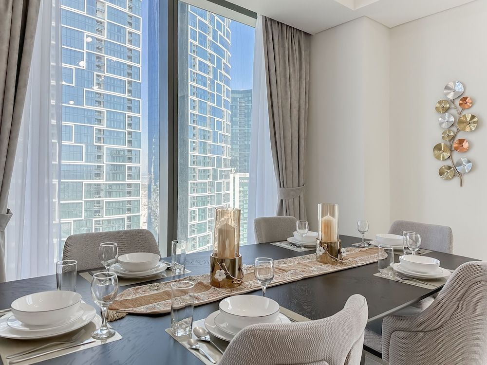 Breathtaking 3BR with Sea & Marina