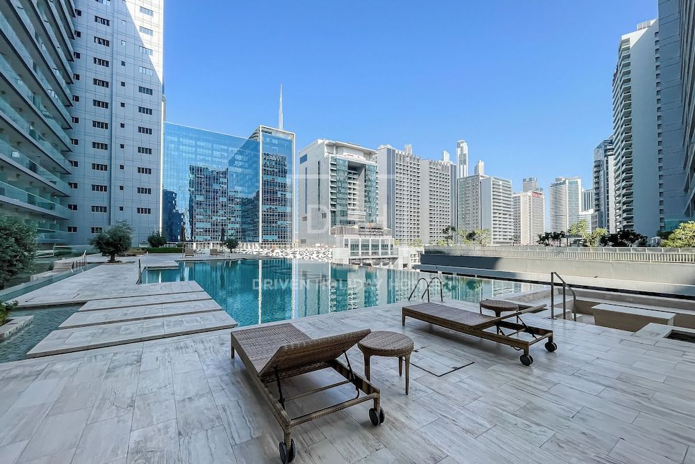 Bright 1BR Damac Majestine