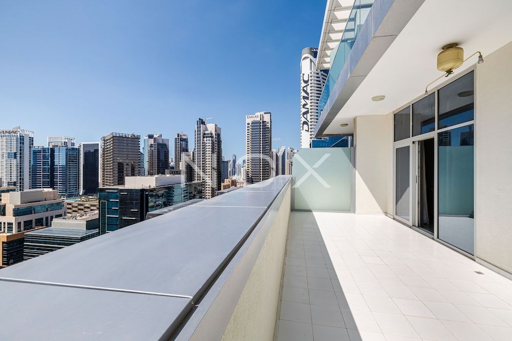 Bright 1BR Damac Majestine
